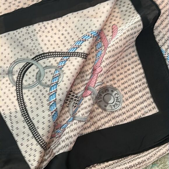 Vtg Hermes Cheval Mirage Design Shaw or Scarf Rose Poudre Noir Gris 100% silk - Picture 10 of 11